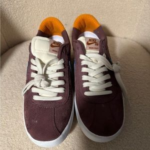 2021
Bruin React SB 'Dark Wine Dutch Blue'($255 on stockx) 
Size 9